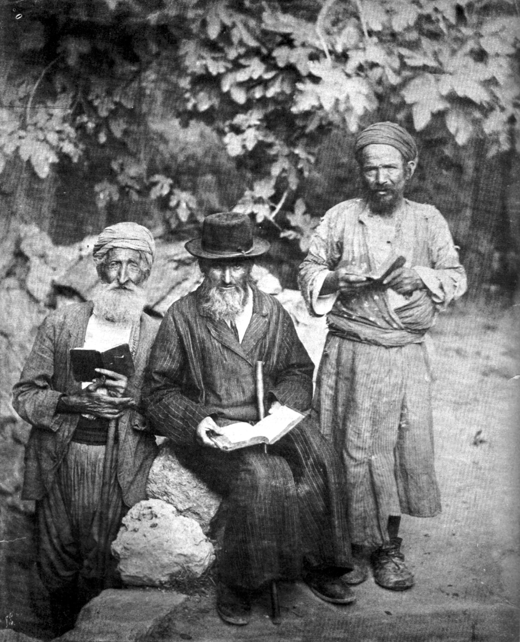 Jews In Jerusalem 1895.jpg
