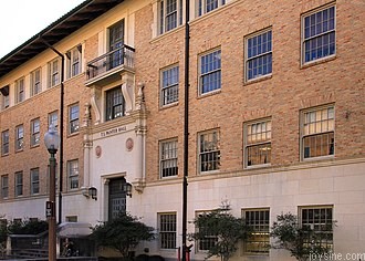 330px Painter hall ut.jpg